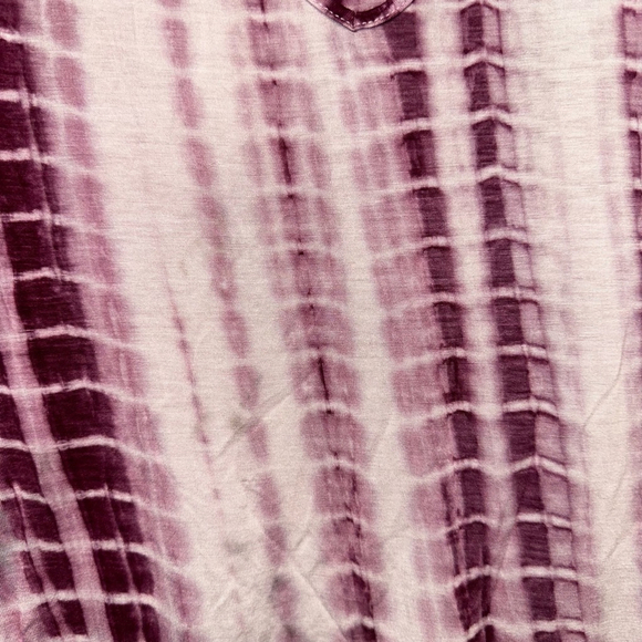 Women's La Miel T-shirt Size S Purple Tie Dye Small Teardrop Cutout - Picture 4 of 8